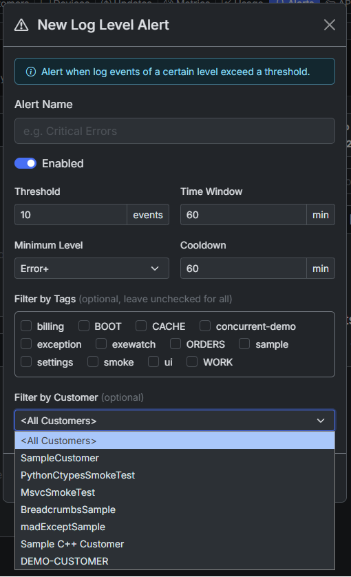 Dialog di creazione di un Log Level Alert in ExeWatch: il campo opzionale Filter by Customer mostra un elenco a discesa con tutti i Customer ID ricevuti dall'applicazione, fra cui SampleCustomer, MsvcSmokeText, BreadcrumbsSample, madExceptSample, Sample C++ Customer e DEMO-CUSTOMER